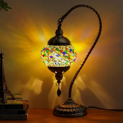 Lampe de table en verre mosaïque turque faite à la main - Lampe Cygne, Lampe sur pied en verre coloré créative, Lampe de chevet. Convient à la décoration de la chambre à coucher et du salon. Cadeau Parfait, Cadeau de Pâques, Lampe de Décoration Rétro pour la Maison, Lampe d'Ambiance, Cadeau de la Saint-Valentin