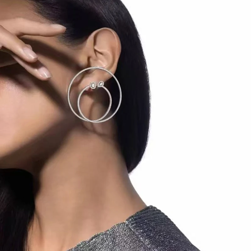 Women's high-end luxury jewelry S925 silver rock sugar water drop spiral single-sided circle earrings wedding party holiday gift
Women's high-end luxury jewelry S925 silver rock sugar water drop spiral single-sided circle earrings wedding party holiday gift