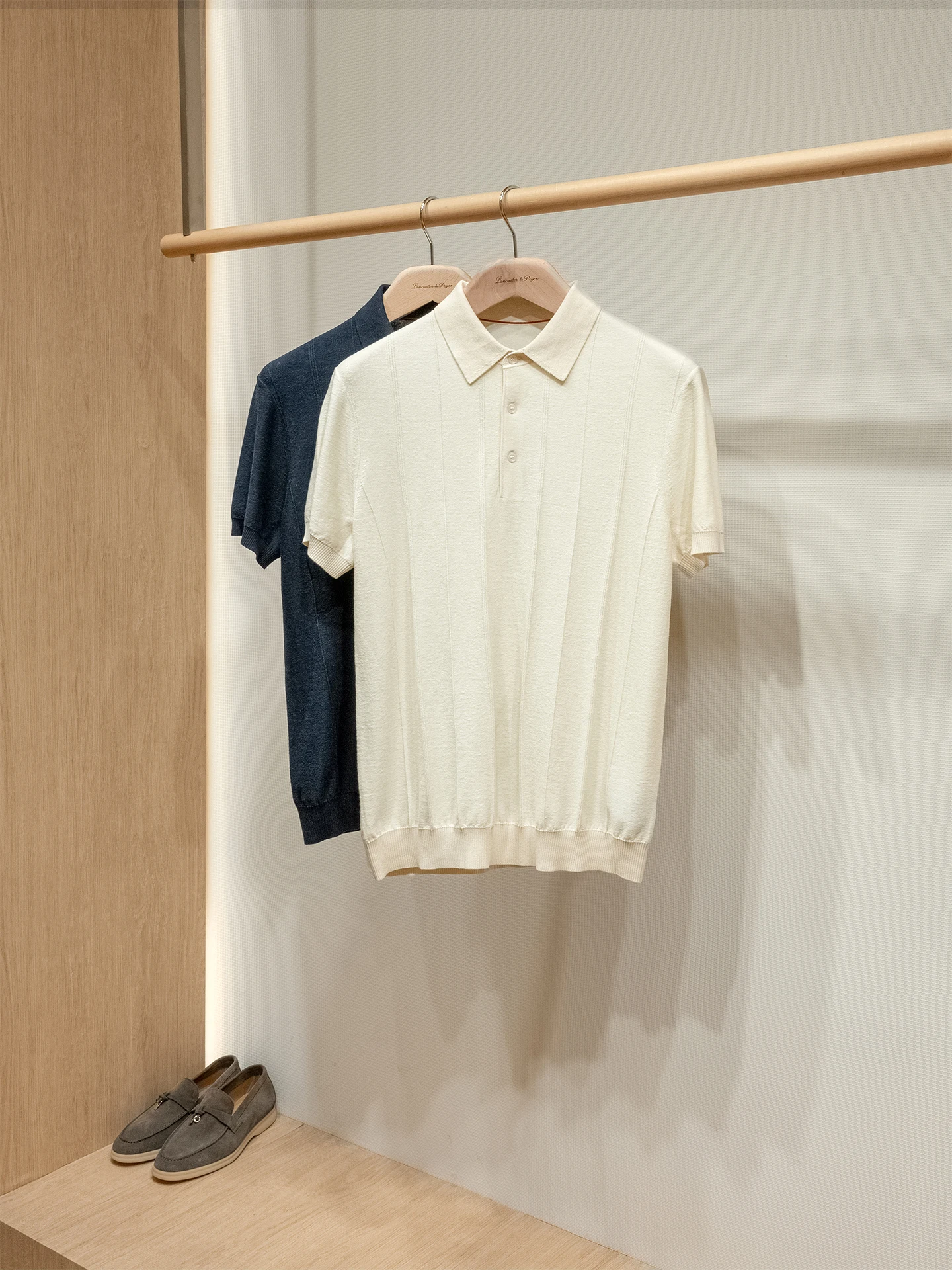 Laoqian Style LP Edition Silk Acetate Linen Blend Men's Cool Feeling Collared Short Sleeve Shirt Breathable Summer Tee
Laoqian Style LP Edition Silk Acetate Linen Blend Men's Cool Feeling Collared Short Sleeve Shirt Breathable Summer Tee
