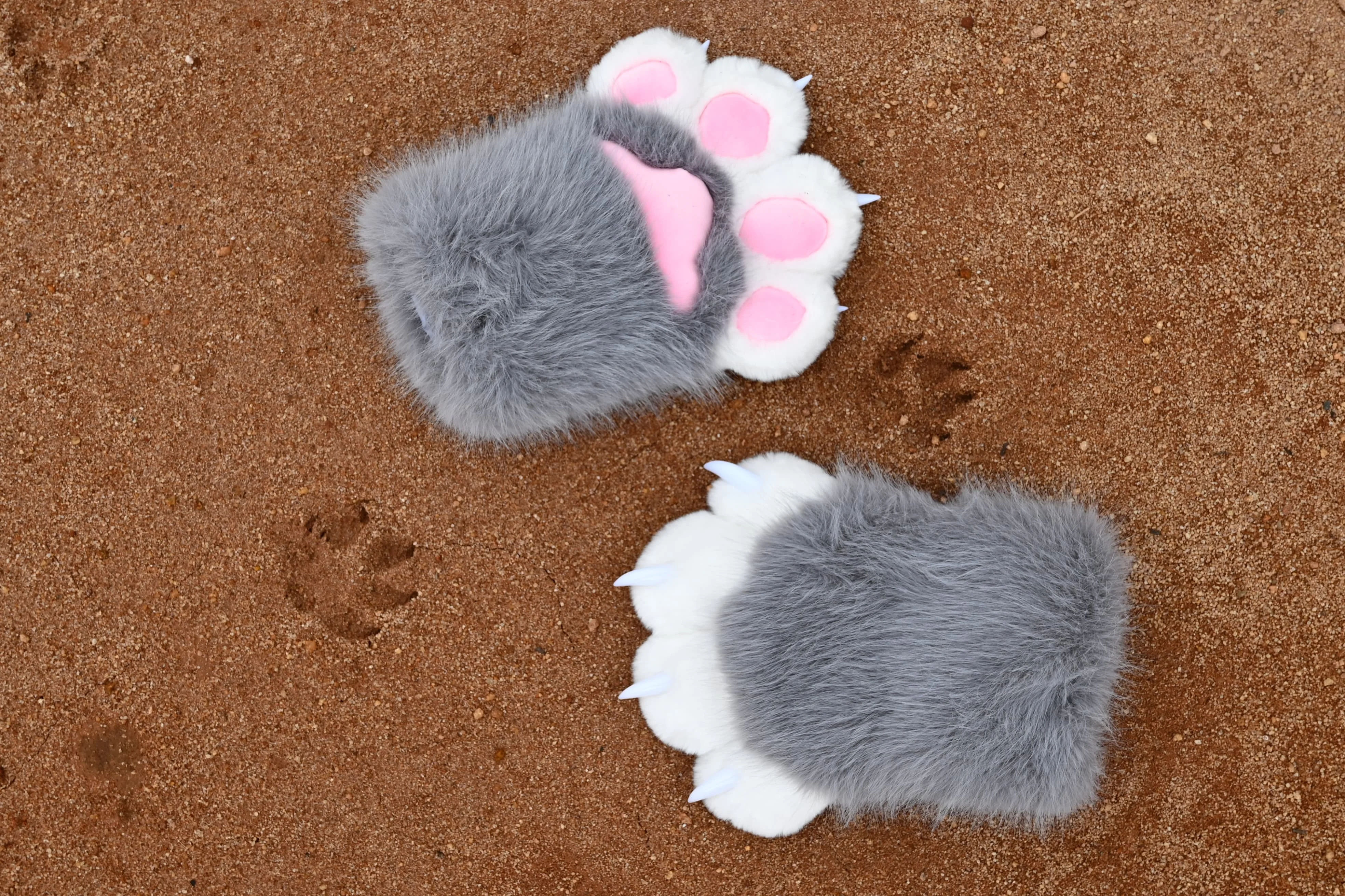 Soft Plush Animal Paw Gloves Cosplay Costume for Halloween, Carnival & Themed Party Role Play
Soft Plush Animal Paw Gloves Cosplay Costume for Halloween, Carnival & Themed Party Role Play