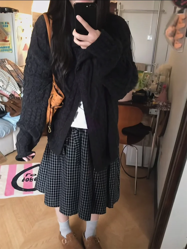 Ladies' Lazy Style Knitted Sweater Coat And Plaid Skirt Two-Piece Set Winter Warm Casual Fashion Outerwear Ensemble
Ladies' Lazy Style Knitted Sweater Coat And Plaid Skirt Two-Piece Set Winter Warm Casual Fashion Outerwear Ensemble