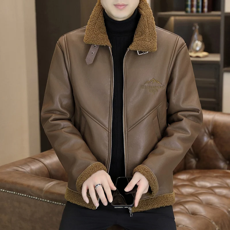 Зимняя меховая интегрированная кожаная куртка, мужские ретро мотоциклетные велосипедные куртки, повседневная социальная кожаная куртка, толстое теплое бархатное пальто
Зимняя меховая интегрированная кожаная куртка, мужские ретро мотоциклетные велосипедные куртки, повседневная социальная кожаная куртка, толстое теплое бархатное пальто