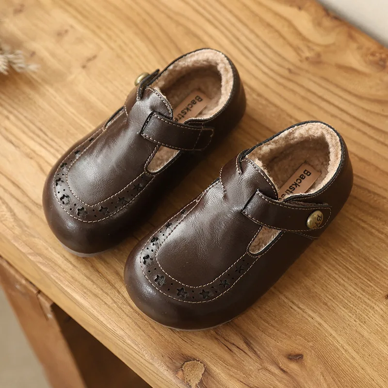 Повседневные кроссовки из мягкой кожи для маленьких мальчиков, зимняя теплая плюшевая детская повседневная обувь с подкладкой, модная детская обувь из воловьей кожи
Повседневные кроссовки из мягкой кожи для маленьких мальчиков, зимняя теплая плюшевая детская повседневная обувь с подкладкой, модная детская обувь из воловьей кожи