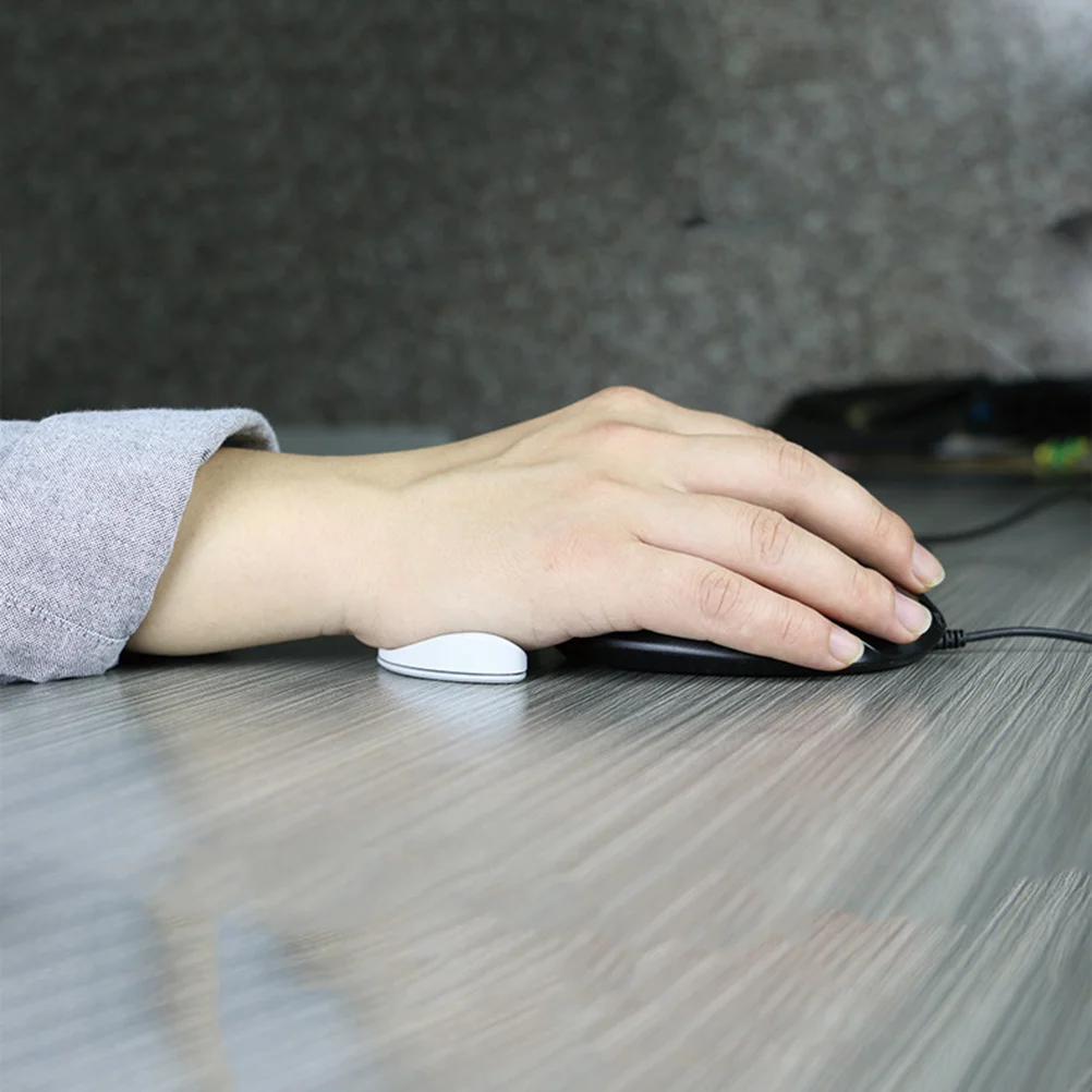 Wrist Support Mouse Pad Light Grey Silicone Material Anti-Slip Base Comfortable Hand Feel Long-Lasting Durability Smooth
Wrist Support Mouse Pad Light Grey Silicone Material Anti-Slip Base Comfortable Hand Feel Long-Lasting Durability Smooth