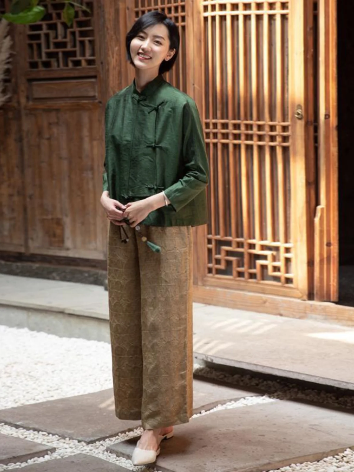 Новый китайский Sle Long Sve irt женский ранняя осень маленький воротник-стойка для похудения универсальный ретро воротник-стойка irt
Новый китайский Sle Long Sve irt женский ранняя осень маленький воротник-стойка для похудения универсальный ретро воротник-стойка irt