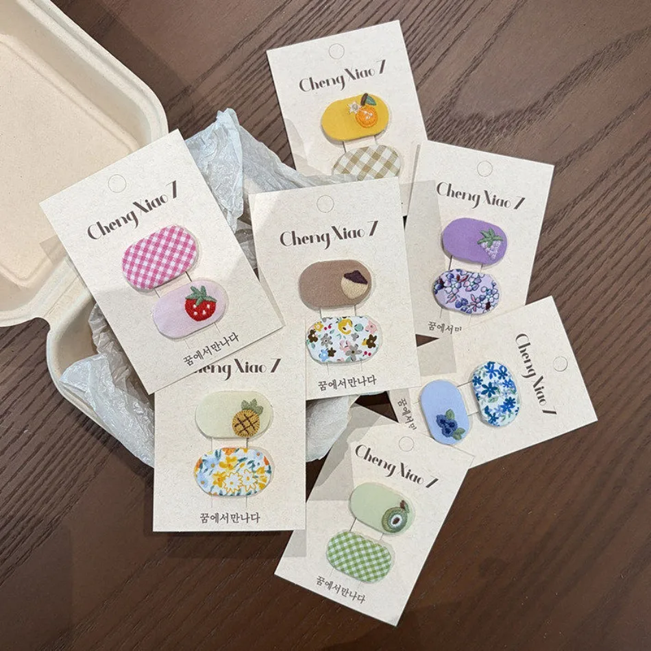 Cute Girls Fabric BB Clips Kids Fruit Embroidery Oval Hairpin Girls Do Not Hurt Hair Side Clip Baby Toddler Bangs Hairpin HP01
Cute Girls Fabric BB Clips Kids Fruit Embroidery Oval Hairpin Girls Do Not Hurt Hair Side Clip Baby Toddler Bangs Hairpin HP01
