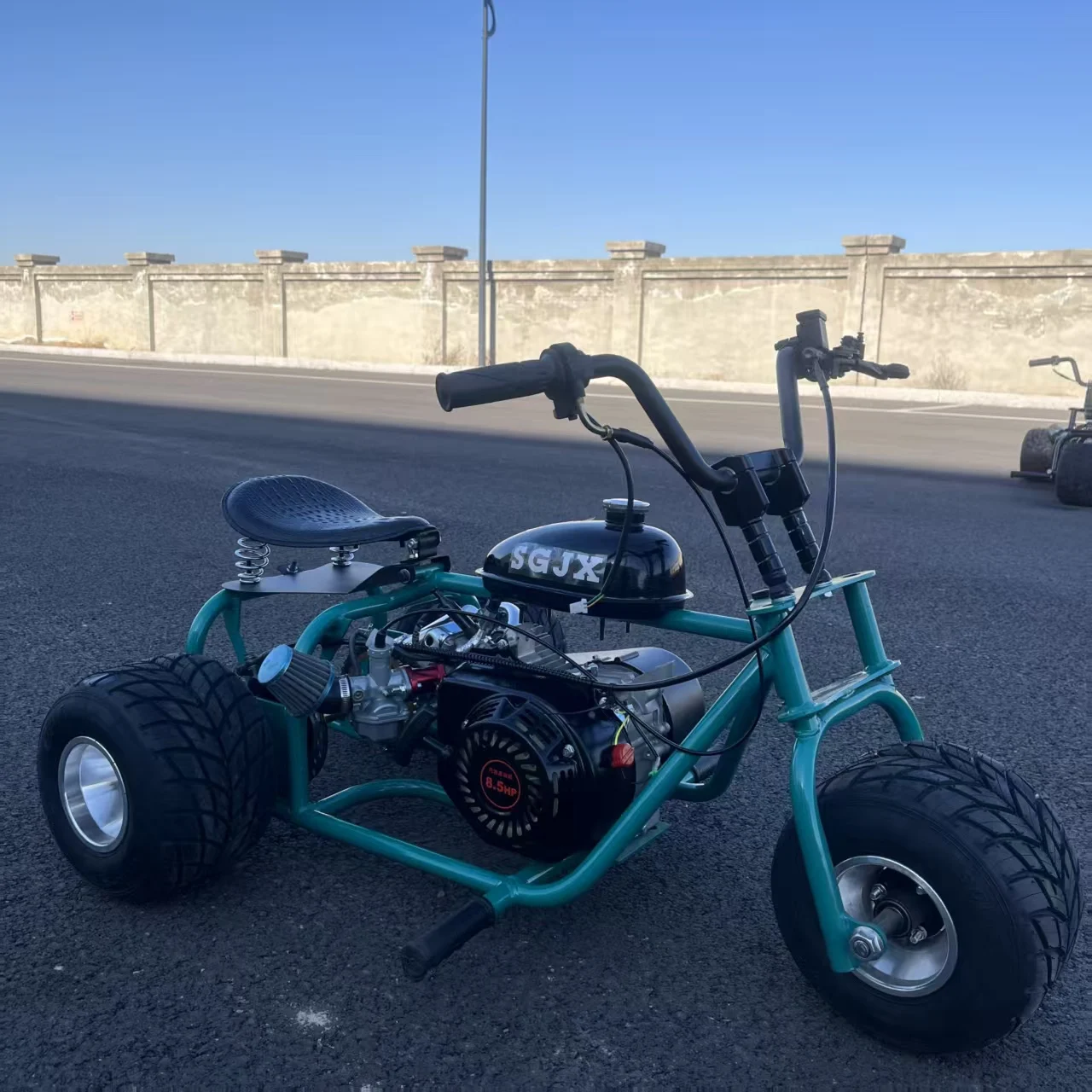 212cc 4 Stroke Dark Green Vintage Motorcycle Outdoor Pedal Three-wheeled Drift Go-Kart City Park Adults Kids Max Speed 60km/h
212cc 4 Stroke Dark Green Vintage Motorcycle Outdoor Pedal Three-wheeled Drift Go-Kart City Park Adults Kids Max Speed 60km/h