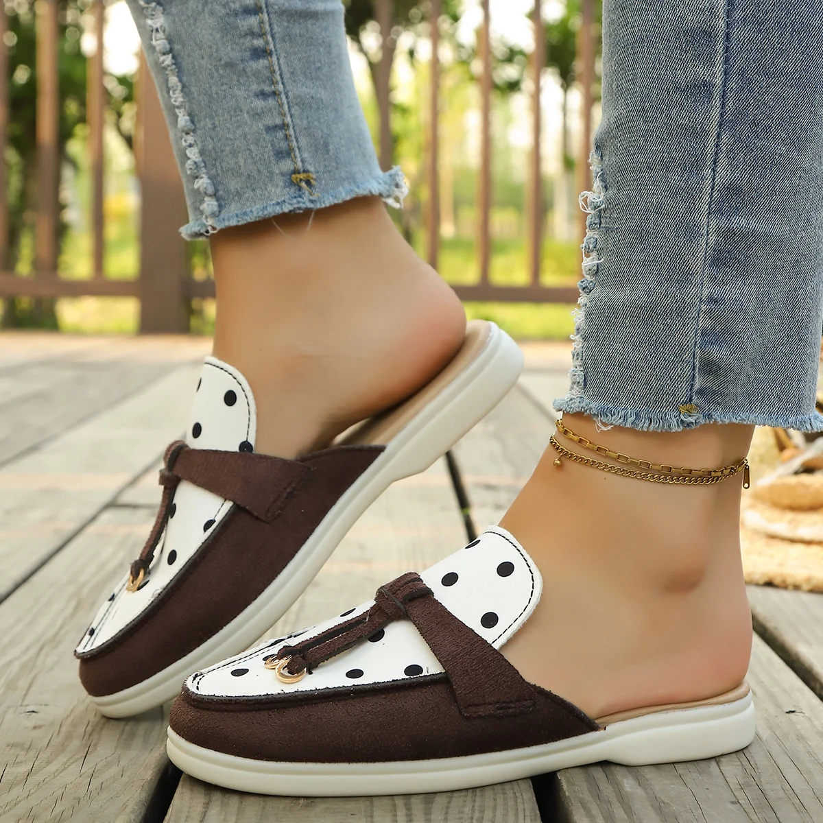 Spring Autumn Women's Large Size Fashionable Polka Dot Decorated Casual Slippers 2026 New Anti-Slip Comfortable Toe-cap Slippers
Spring Autumn Women's Large Size Fashionable Polka Dot Decorated Casual Slippers 2026 New Anti-Slip Comfortable Toe-cap Slippers