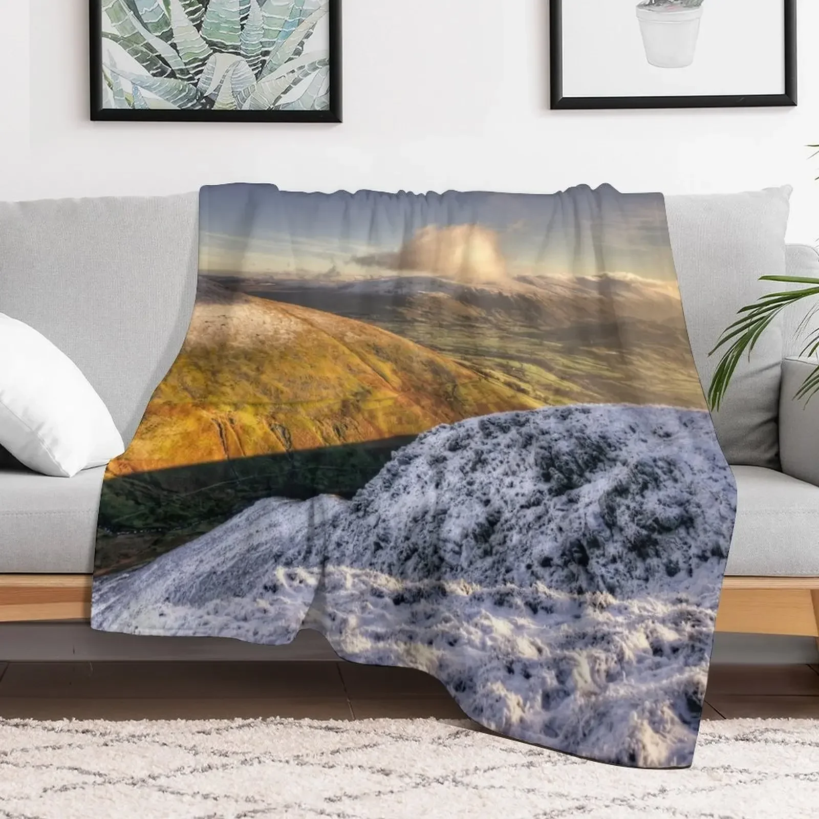 Helvellyn & Thirlmere From Lonscale Fell Throw Blanket Luxury Throw Plaid on the sofa Blankets Luxury Blankets For Baby Blankets
Helvellyn & Thirlmere From Lonscale Fell Throw Blanket Luxury Throw Plaid on the sofa Blankets Luxury Blankets For Baby Blankets