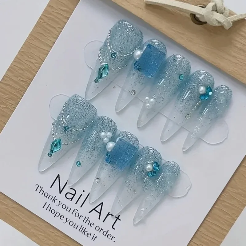 10pcs high-end Light luxury temperament shows white broken diamond handmade fake nails, Deep sea tears ice flash cat eye Deep se
10pcs high-end Light luxury temperament shows white broken diamond handmade fake nails, Deep sea tears ice flash cat eye Deep se