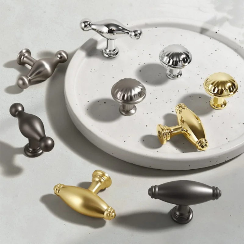Modern Simple Fashion T Shape Gold Silver Wardrobe Cupboard Door Handle Stain Nicker Brass Dresser Drawer Of Cabinet Knob Pull
Modern Simple Fashion T Shape Gold Silver Wardrobe Cupboard Door Handle Stain Nicker Brass Dresser Drawer Of Cabinet Knob Pull