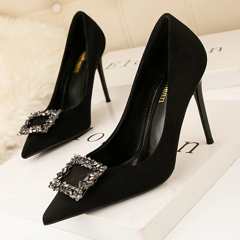 Suede Pointed Tip Rhinestone Square Buckle Women High Heels Elegant Metal Buckle Stiletto Wedding Bridal Single Shoes for Womens
Suede Pointed Tip Rhinestone Square Buckle Women High Heels Elegant Metal Buckle Stiletto Wedding Bridal Single Shoes for Womens