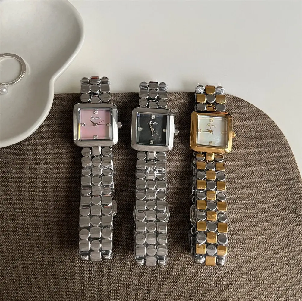 Fashion Simple Beimu square plate with diamond studded steel strip watch for women's watch Jewelry accessories
Fashion Simple Beimu square plate with diamond studded steel strip watch for women's watch Jewelry accessories
