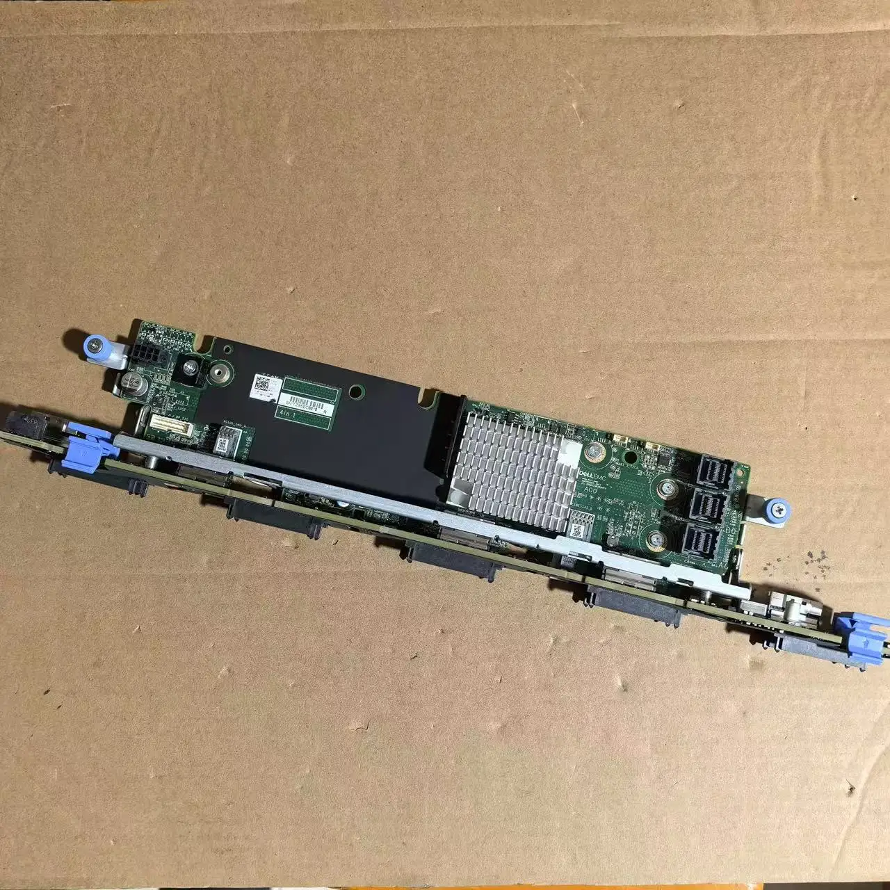 Оригинальная новая объединительная плата для сервера Dell R640 10x2,5 с поддержкой NVMe T9JCP 73V17
Оригинальная новая объединительная плата для сервера Dell R640 10x2,5 с поддержкой NVMe T9JCP 73V17