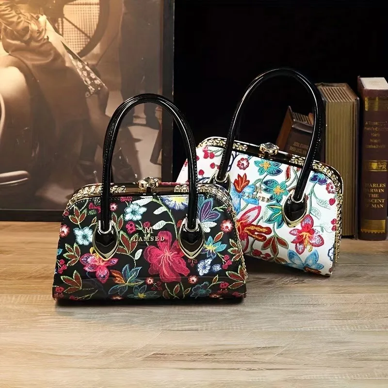 Fashionable Women's Embroidered Letter Print Handbag Street Stall Small Bag Gift Bag PU Leather Shell Bag Internal Zipper Pocket
Fashionable Women's Embroidered Letter Print Handbag Street Stall Small Bag Gift Bag PU Leather Shell Bag Internal Zipper Pocket