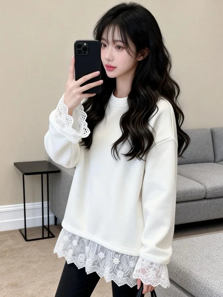 Korean Style Sweet Girl Long Sleeve T-Shirt Women's Loose Fit round Neck Lace Splice Butt Covering Spring Autumn Seasonal Top
Korean Style Sweet Girl Long Sleeve T-Shirt Women's Loose Fit round Neck Lace Splice Butt Covering Spring Autumn Seasonal Top