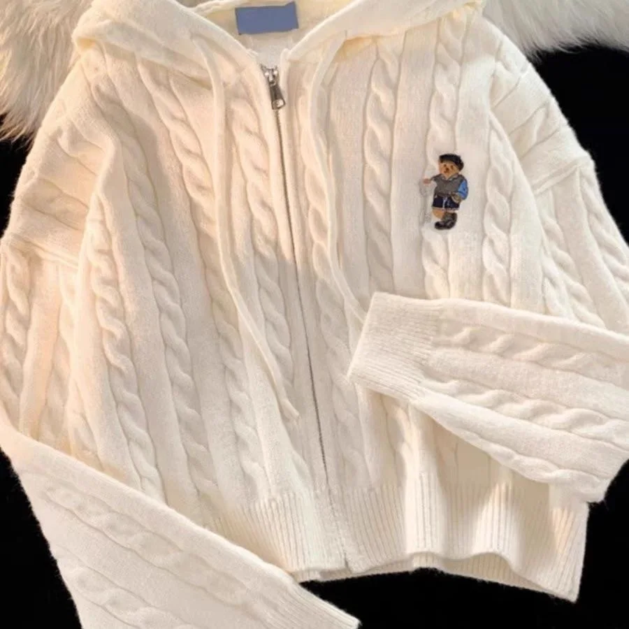 Kawaii Bear Jacquard Crop Knit Coat Women Autumn Winter Slim Zipper Knitted Sweater Y2k Hooded Knitwear High Quality
Kawaii Bear Jacquard Crop Knit Coat Women Autumn Winter Slim Zipper Knitted Sweater Y2k Hooded Knitwear High Quality