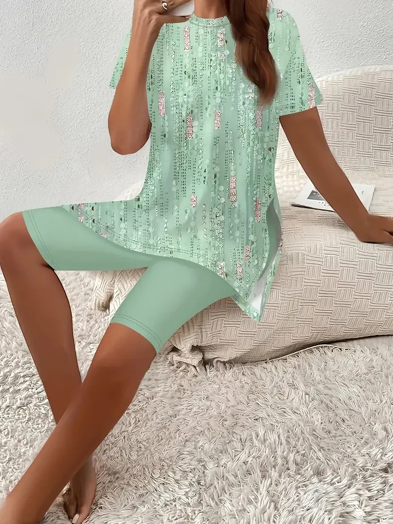 Fashionable Women's Printed Casual Daily T-Shirt and Shorts Set
Fashionable Women's Printed Casual Daily T-Shirt and Shorts Set