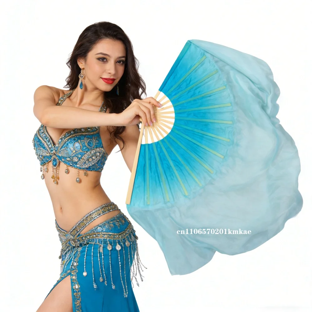 Шелковый веер-вуаль 100% шелк, бамбуковая ручка, мятно-зеленый светлый цвет, реквизит для танца живота, аксессуар для костюма, двусторонний, очень длинный, струящийся, 86 см, 1 шт.
Шелковый веер-вуаль 100% шелк, бамбуковая ручка, мятно-зеленый светлый цвет, реквизит для танца живота, аксессуар для костюма, двусторонний, очень длинный, струящийся, 86 см, 1 шт.