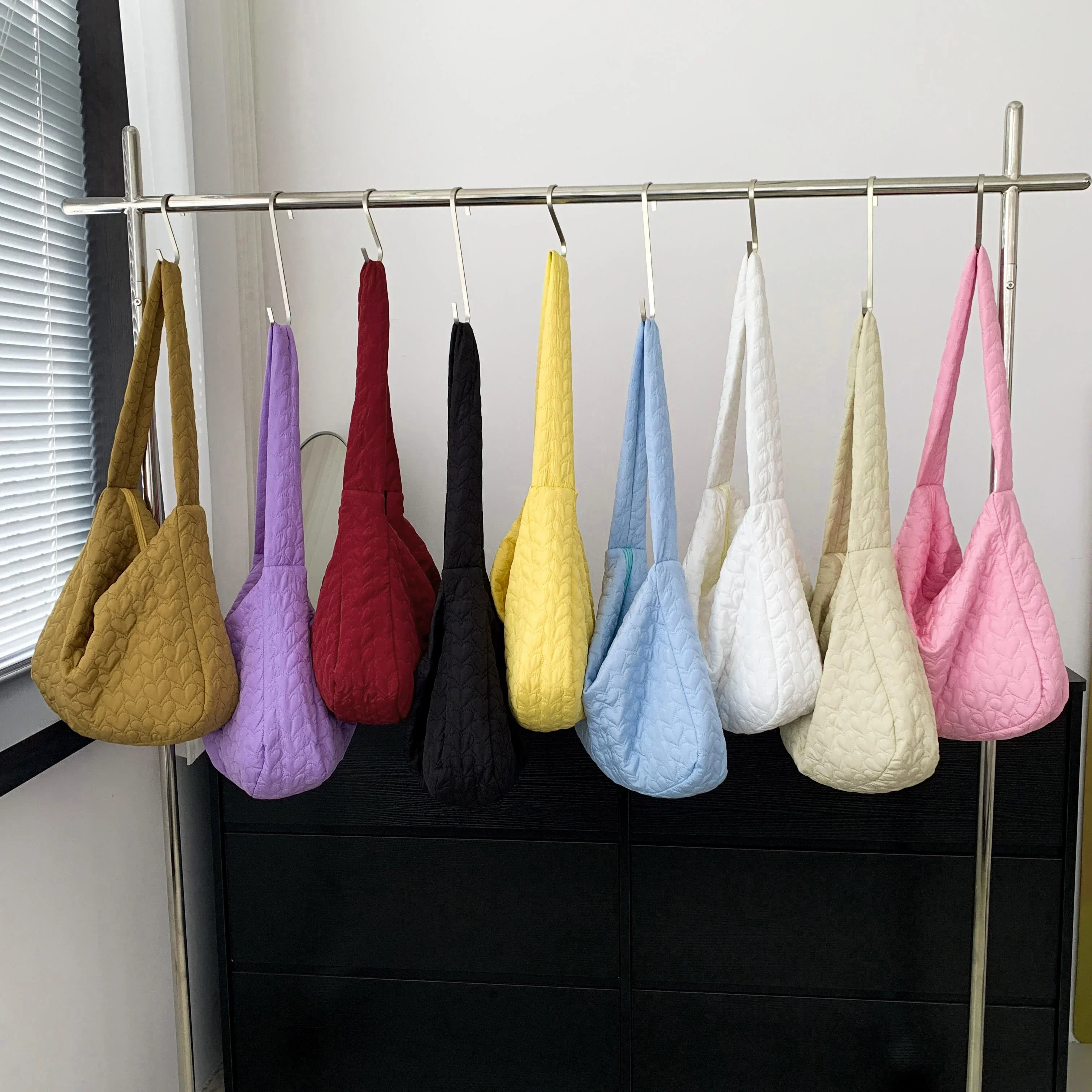 DE4 Leisure and fashionable Valentine's DayWomen Handbag Fashion Quilted Shoulder Bags Cotton Clothing Mini Cloud
DE4 Leisure and fashionable Valentine's DayWomen Handbag Fashion Quilted Shoulder Bags Cotton Clothing Mini Cloud