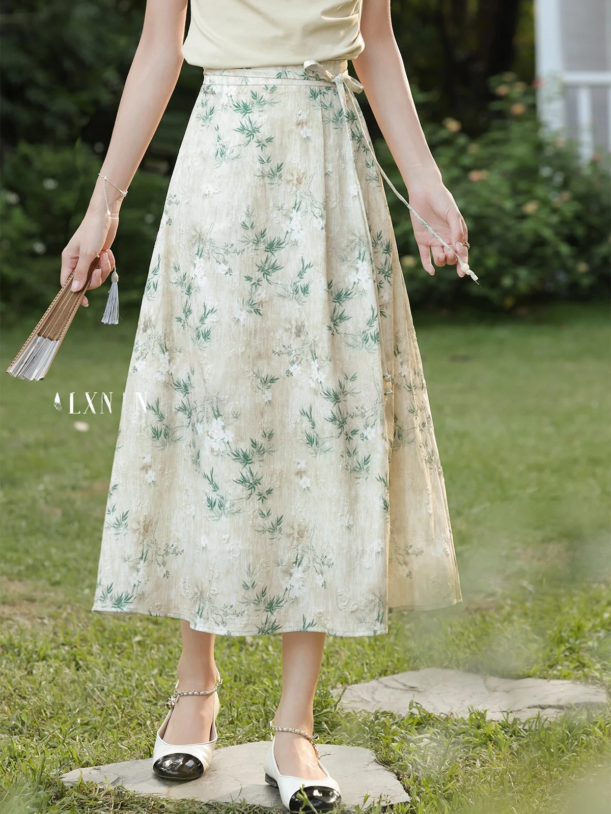 South Deer New Chinese Sle Long Skirt Women's Summer f Skirt Weathered Patterned Floral Print Midi Skirt for Casual Wear
South Deer New Chinese Sle Long Skirt Women's Summer f Skirt Weathered Patterned Floral Print Midi Skirt for Casual Wear