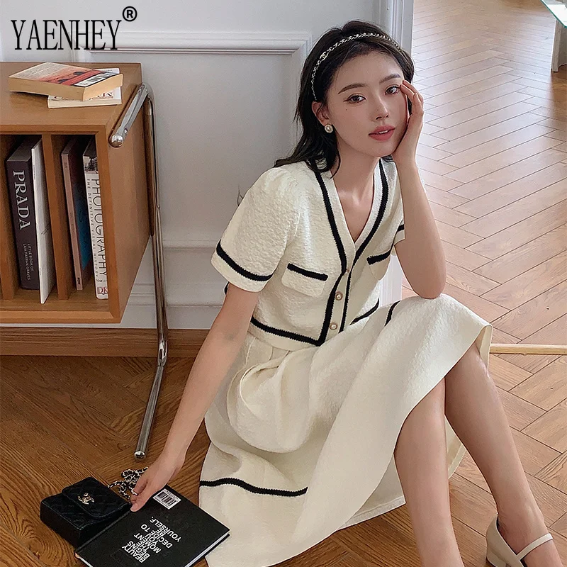 Vintage Summer 2 Two Piece Set Women Skirt and Tops Korean Style Short Sleeve Top + High Waist Mini Skirt Suits Ensemble Femme
Vintage Summer 2 Two Piece Set Women Skirt and Tops Korean Style Short Sleeve Top + High Waist Mini Skirt Suits Ensemble Femme