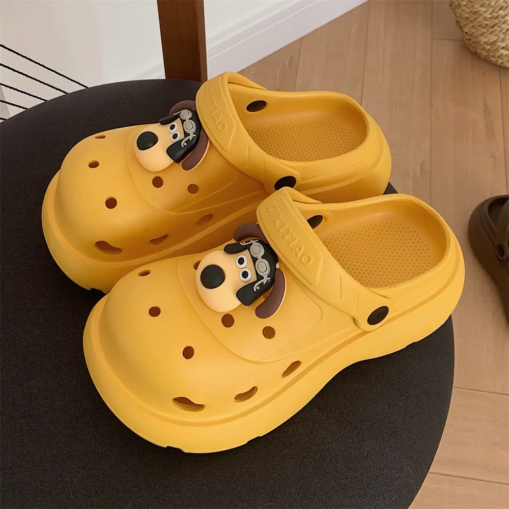 Ladies' Cartoon Dog Head Slippers with Holes, Breathable Beach Shoes for Summer, Anti Slip and Lightweight Garden Shoes
Ladies' Cartoon Dog Head Slippers with Holes, Breathable Beach Shoes for Summer, Anti Slip and Lightweight Garden Shoes