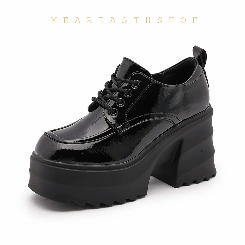 Новые женские весенне-осенние лоферы на толстой подошве 9 см, туфли-лоферы с квадратной головкой, увеличивающие рост, женские маленькие кожаные туфли
Новые женские весенне-осенние лоферы на толстой подошве 9 см, туфли-лоферы с квадратной головкой, увеличивающие рост, женские маленькие кожаные туфли