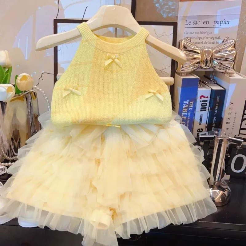 TOY-Girls' Summer Suit2025New Korean Style Children's Yellow Strap Vest with Mesh Puff Short Skirt Two-Piece Set Trendy
TOY-Girls' Summer Suit2025New Korean Style Children's Yellow Strap Vest with Mesh Puff Short Skirt Two-Piece Set Trendy