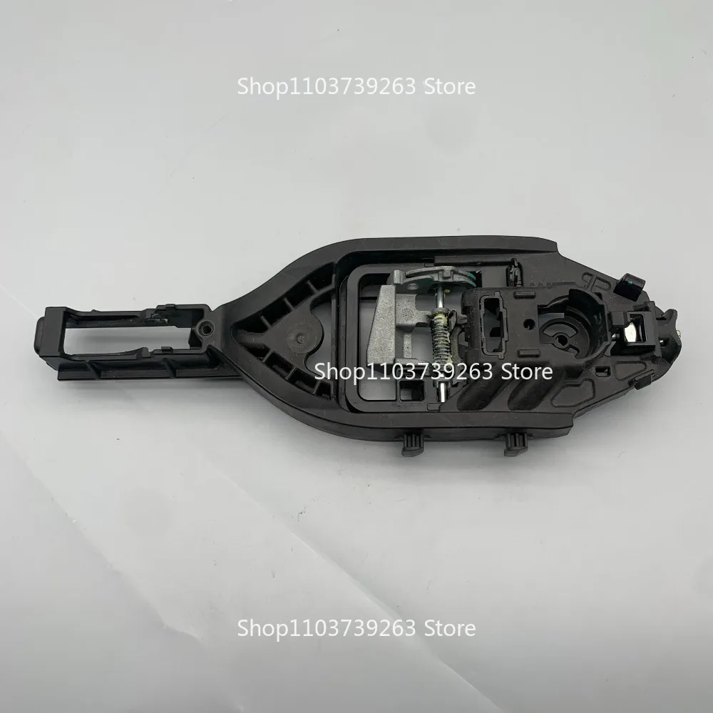 Suitable for 19-23 New F- 0- X Door Outer Handle Bracket Base Sharp Door Handle Inner Buckle Seat
Suitable for 19-23 New F- 0- X Door Outer Handle Bracket Base Sharp Door Handle Inner Buckle Seat