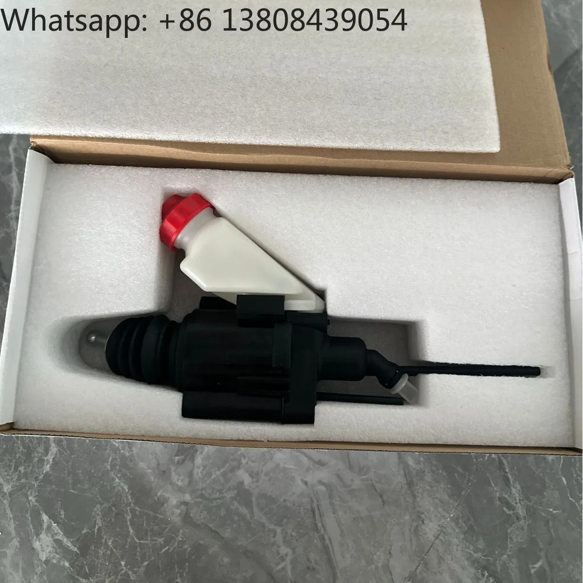 For MAN TGL 2005 - 2022 Clutch Master Cylinder 3.41116 9740100080 81307006018 81307006019 81307006020 81307006022
For MAN TGL 2005 - 2022 Clutch Master Cylinder 3.41116 9740100080 81307006018 81307006019 81307006020 81307006022