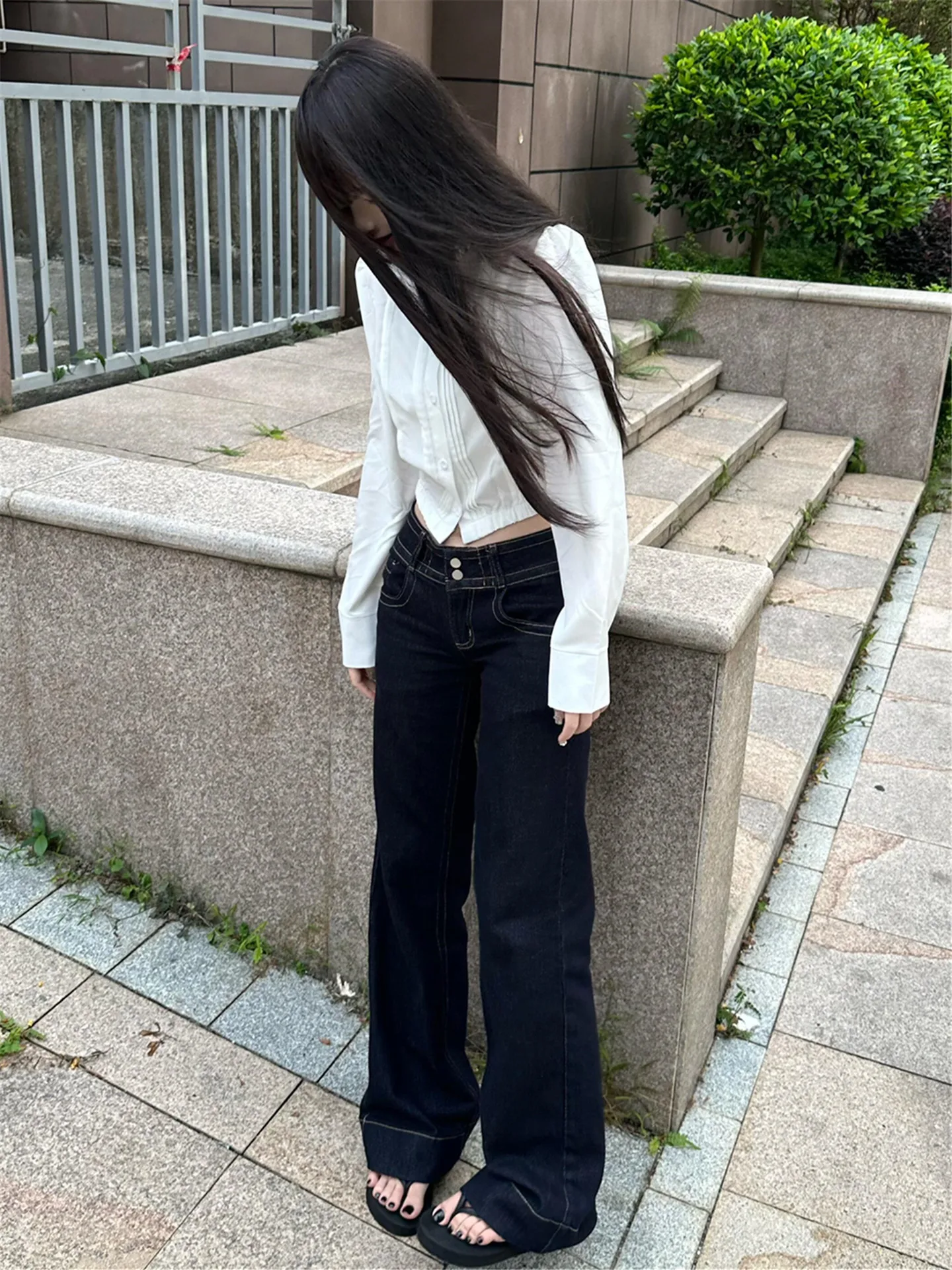 Low Waist Bell Bottom Jeans Women's Loose Drapey High Rise Extended Design Sensation Floor Length Straight Leg Pants
Low Waist Bell Bottom Jeans Women's Loose Drapey High Rise Extended Design Sensation Floor Length Straight Leg Pants