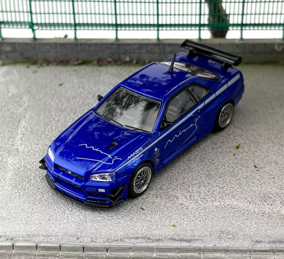 Inno 1:64 Blue Skyline GTR R34 V-Spec Mines Спортивная модель Литой под давлением металлический автомобиль
Inno 1:64 Blue Skyline GTR R34 V-Spec Mines Спортивная модель Литой под давлением металлический автомобиль