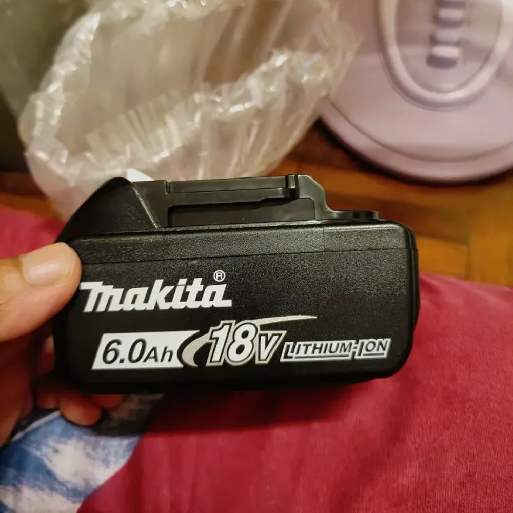 18V Makita power tool battery For BL1830 BL1840、BL1850、BL1860B、 Original Makita , 18V 6.0Ah rechargeable lithium battery
18V Makita power tool battery For BL1830 BL1840、BL1850、BL1860B、 Original Makita , 18V 6.0Ah rechargeable lithium battery