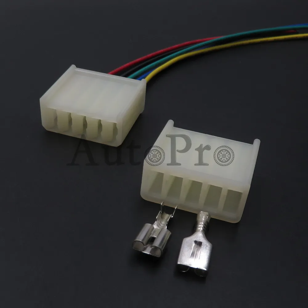 1 Set 5 Hole Automotive Auto Window Lift Switch Connector AC Assembly 6.3mm Big Current Automobile Socket
1 Set 5 Hole Automotive Auto Window Lift Switch Connector AC Assembly 6.3mm Big Current Automobile Socket