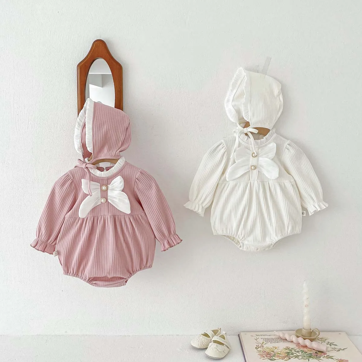 Baby Clothes 2025 Spring Baby Girls Long Sleeve Bodysuit Sweet Bow Toddler One Piece Jumpsuit With Hat Newborn Girls Outfits
Baby Clothes 2025 Spring Baby Girls Long Sleeve Bodysuit Sweet Bow Toddler One Piece Jumpsuit With Hat Newborn Girls Outfits