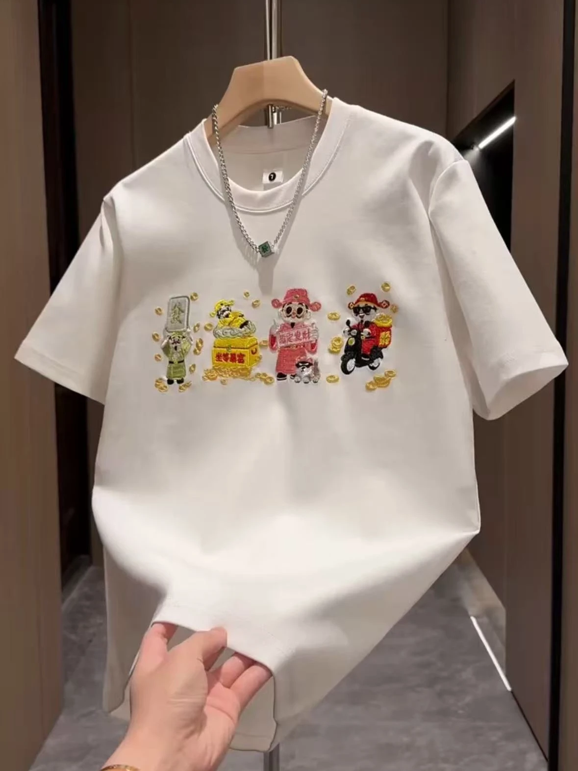 Мужская футболка с вышивкой, круглым вырезом и коротким рукавом, базовый слой, повседневная, для дома, путешествий и ежедневной носки
Мужская футболка с вышивкой, круглым вырезом и коротким рукавом, базовый слой, повседневная, для дома, путешествий и ежедневной носки