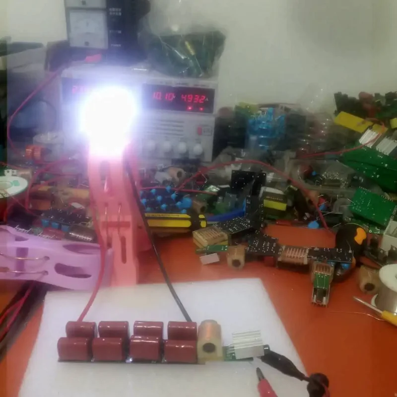 Super Ear-shattering Pulse Discharge 15KV Arc Electric Shock Equipment, High Power 60W, Drive Pigs, Dogs, and Anti-wolves DIY
Super Ear-shattering Pulse Discharge 15KV Arc Electric Shock Equipment, High Power 60W, Drive Pigs, Dogs, and Anti-wolves DIY