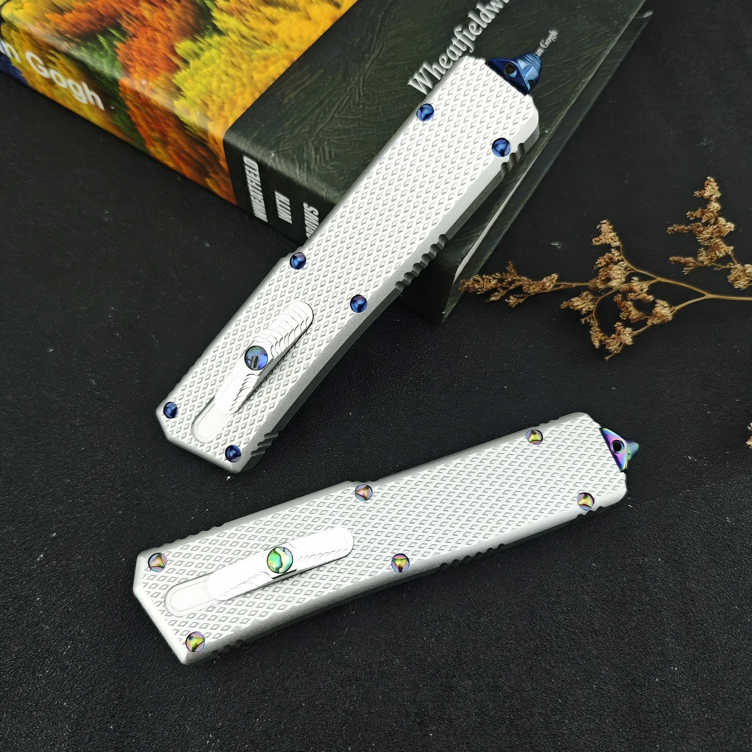 Cobra Tec Knives OTF Pocket Knife Self Denfense Outdoor Microtech EDC Knife Tactical Knife D2 Steel Blade Aluminum Alloy Handle
Cobra Tec Knives OTF Pocket Knife Self Denfense Outdoor Microtech EDC Knife Tactical Knife D2 Steel Blade Aluminum Alloy Handle