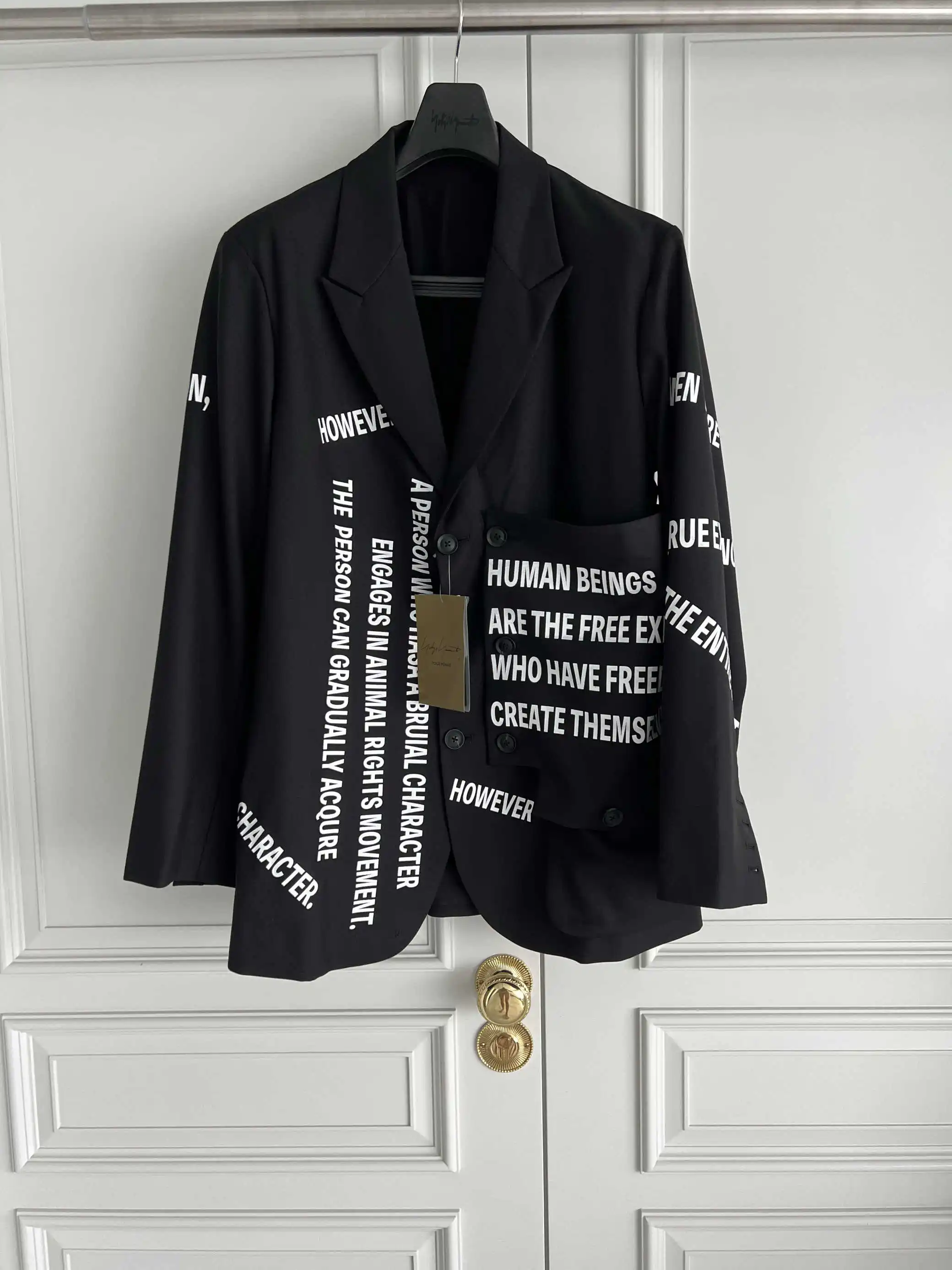 TOP-YAMAMOTO original design structure black wool suit with rear slit banquet suit jacket
TOP-YAMAMOTO original design structure black wool suit with rear slit banquet suit jacket