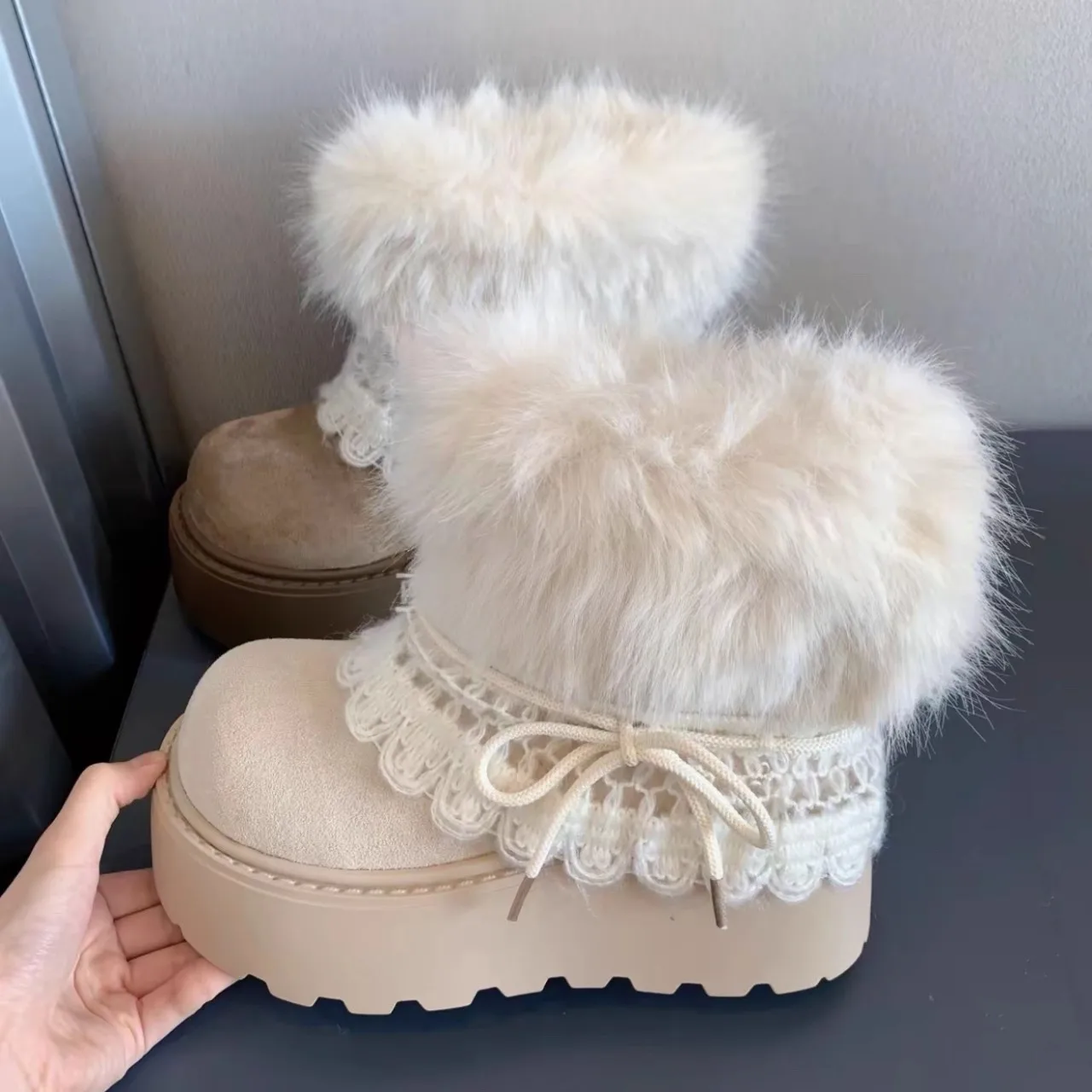 Fashionable All-Match Women's Cotton Shoes Winter Thick Bottom Heightening Fleece Lined Comfortable Warm Outdoor Wear
Fashionable All-Match Women's Cotton Shoes Winter Thick Bottom Heightening Fleece Lined Comfortable Warm Outdoor Wear
