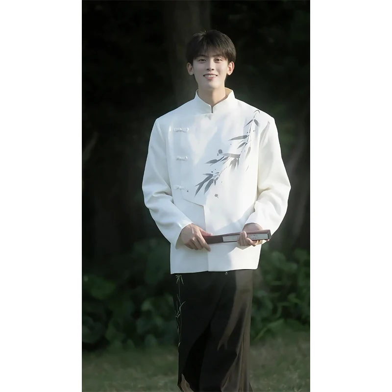 Новый китайский белый повседневный свадебный костюм-пиджак с бамбуковыми вставками на плечах, мужской, модный, премиум-класса, для молодежи
Новый китайский белый повседневный свадебный костюм-пиджак с бамбуковыми вставками на плечах, мужской, модный, премиум-класса, для молодежи