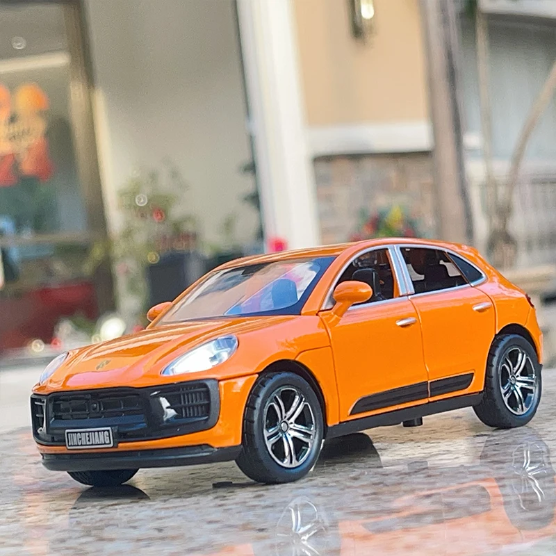 1:32 Porsche Macan High Simulation литая под давлением модель автомобиля из металлического сплава звук свет отступить коллекция детские игрушки подарки 
1:32 Porsche Macan High Simulation литая под давлением модель автомобиля из металлического сплава звук свет отступить коллекция детские игрушки подарки