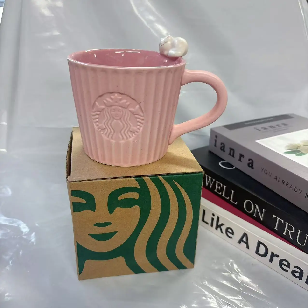 Starbucks Cute Cat Mug, 355ml Pink Ribbed Ceramic Cup with 3D Kitten on Rim
Starbucks Cute Cat Mug, 355ml Pink Ribbed Ceramic Cup with 3D Kitten on Rim