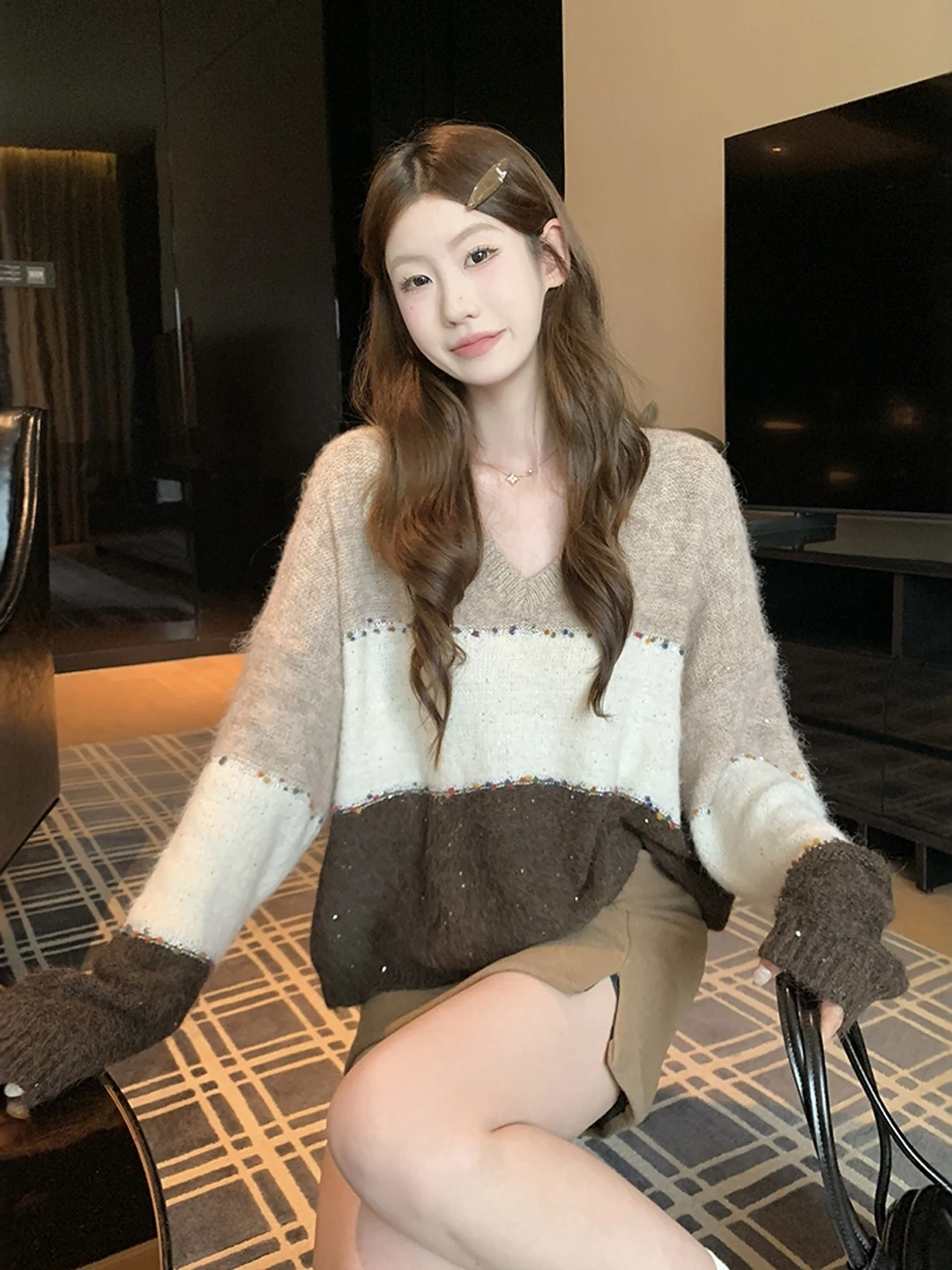 Loose V-ne Striped Knitwear Women's Autumn Winter Long Sve Slimming Top Korean Sle Lazy Faion Small ence
Loose V-ne Striped Knitwear Women's Autumn Winter Long Sve Slimming Top Korean Sle Lazy Faion Small ence