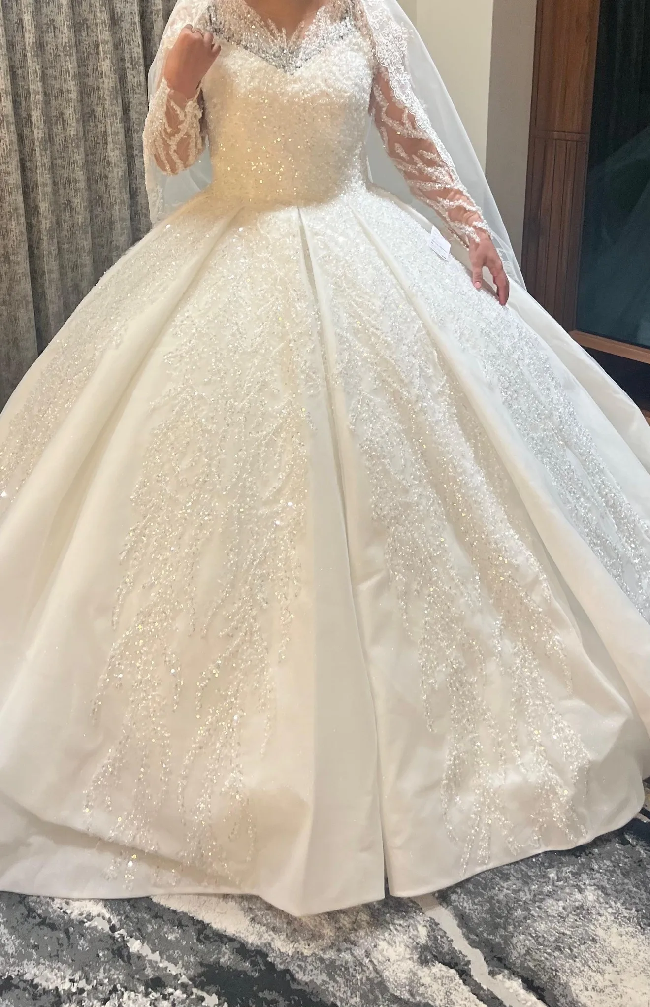 2026 New Customizable Long Sleeve Sparkly Beaded Ball Gown Wedding Dress Stickers Embroidered Yarn Sparkle Decoration
2026 New Customizable Long Sleeve Sparkly Beaded Ball Gown Wedding Dress Stickers Embroidered Yarn Sparkle Decoration