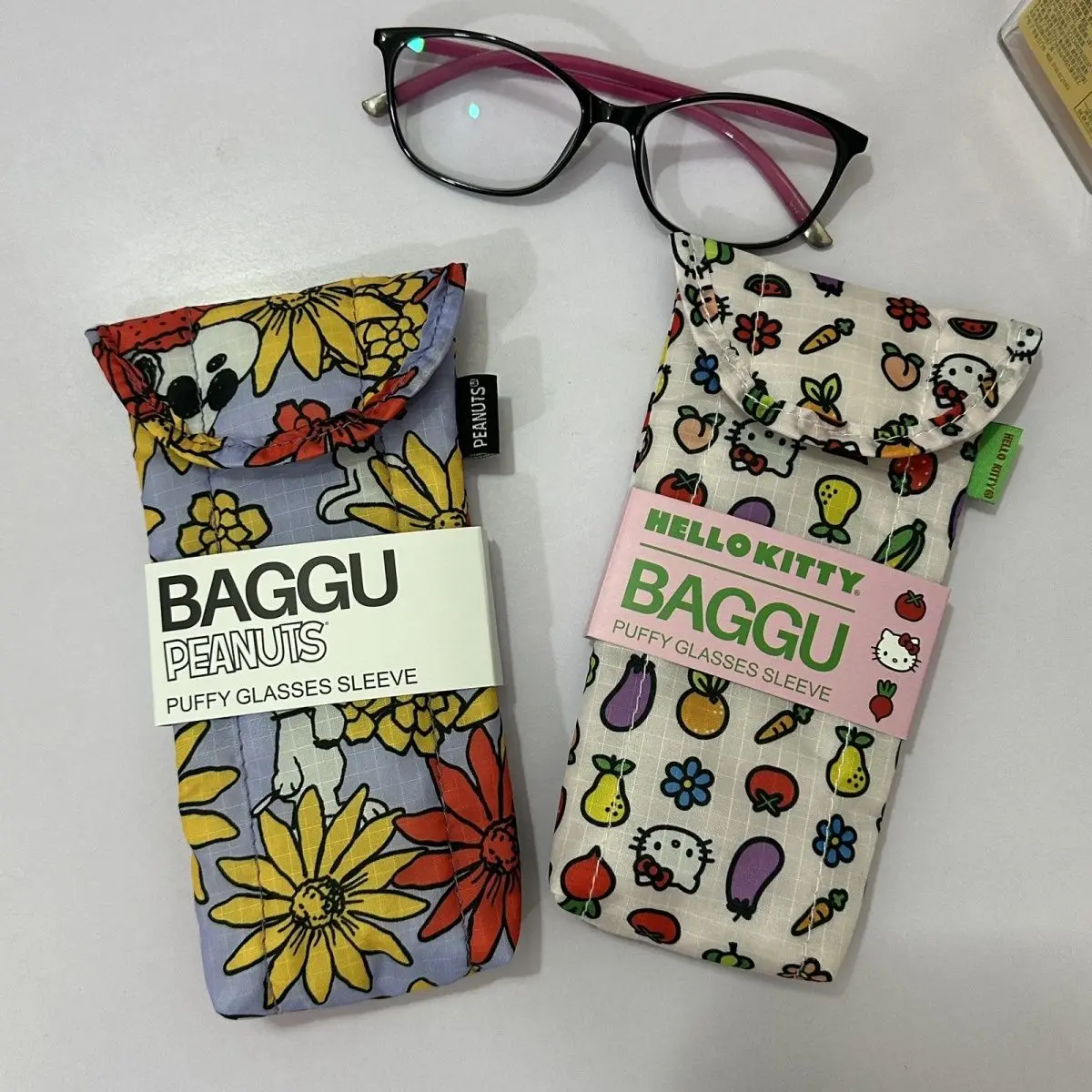 Japanese Kitty Snoopy Cartoon Printed Glasses Protective Double-fitting Cotton Inner Liner Sunglasses Sunglasses Storage Bags
Japanese Kitty Snoopy Cartoon Printed Glasses Protective Double-fitting Cotton Inner Liner Sunglasses Sunglasses Storage Bags