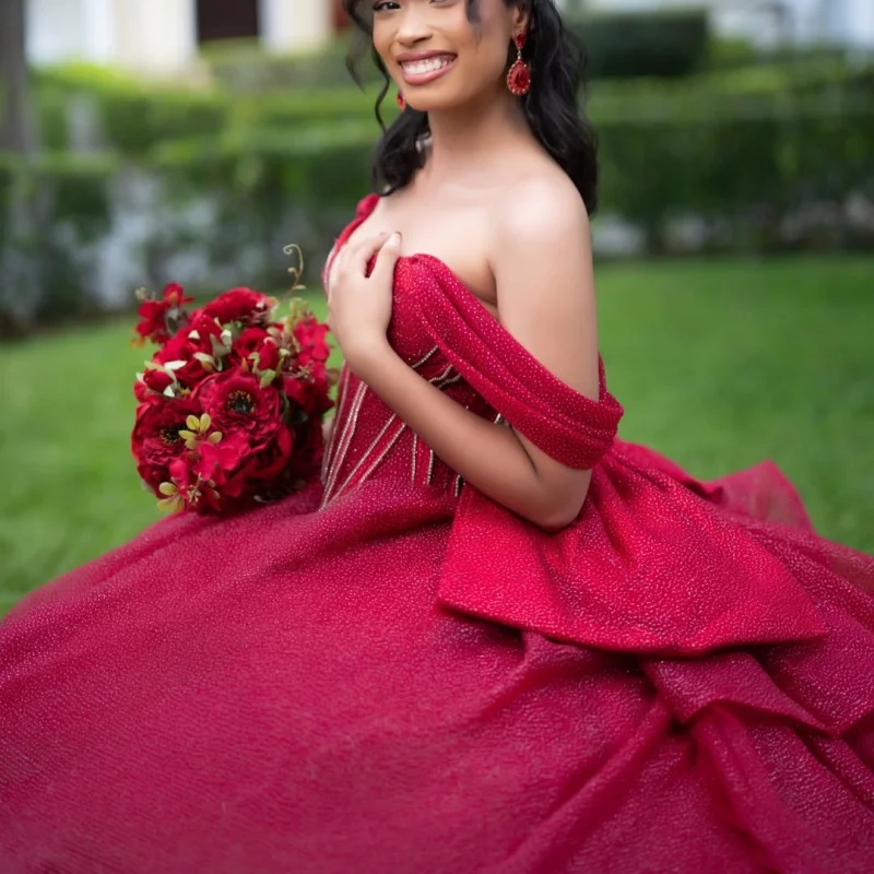 Red Quinceanera Dress off-shoulder Glitter Crystal Decal Lace Layering Long tail Bow vestidos de 15 Quinceanera Customize
Red Quinceanera Dress off-shoulder Glitter Crystal Decal Lace Layering Long tail Bow vestidos de 15 Quinceanera Customize