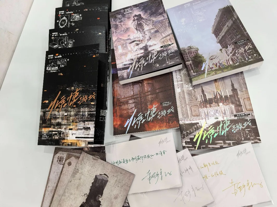 I Became a God in a Horror Game (North American Uncut Version, Books 1-4, Simplified Chinese Romance Novels)
I Became a God in a Horror Game (North American Uncut Version, Books 1-4, Simplified Chinese Romance Novels)