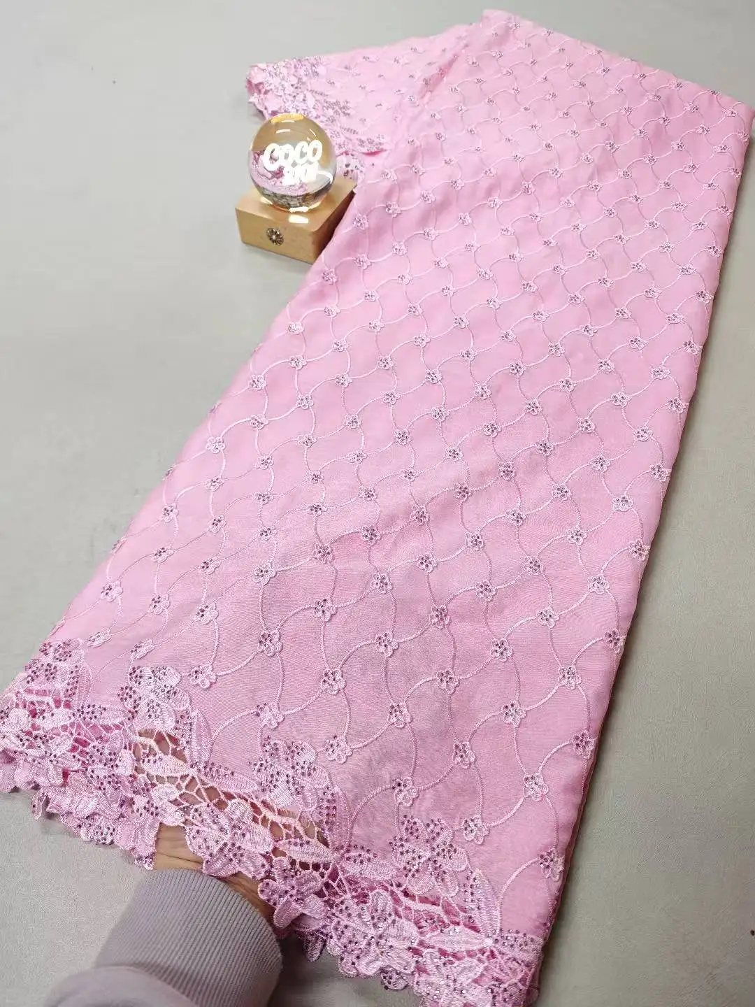 2026 Africa Nigerian Sequins for Wedding Dress Chiffon Tulle Lace Fabric High Quality Party Guipure Sewing cotton 5Yard XL163
2026 Africa Nigerian Sequins for Wedding Dress Chiffon Tulle Lace Fabric High Quality Party Guipure Sewing cotton 5Yard XL163